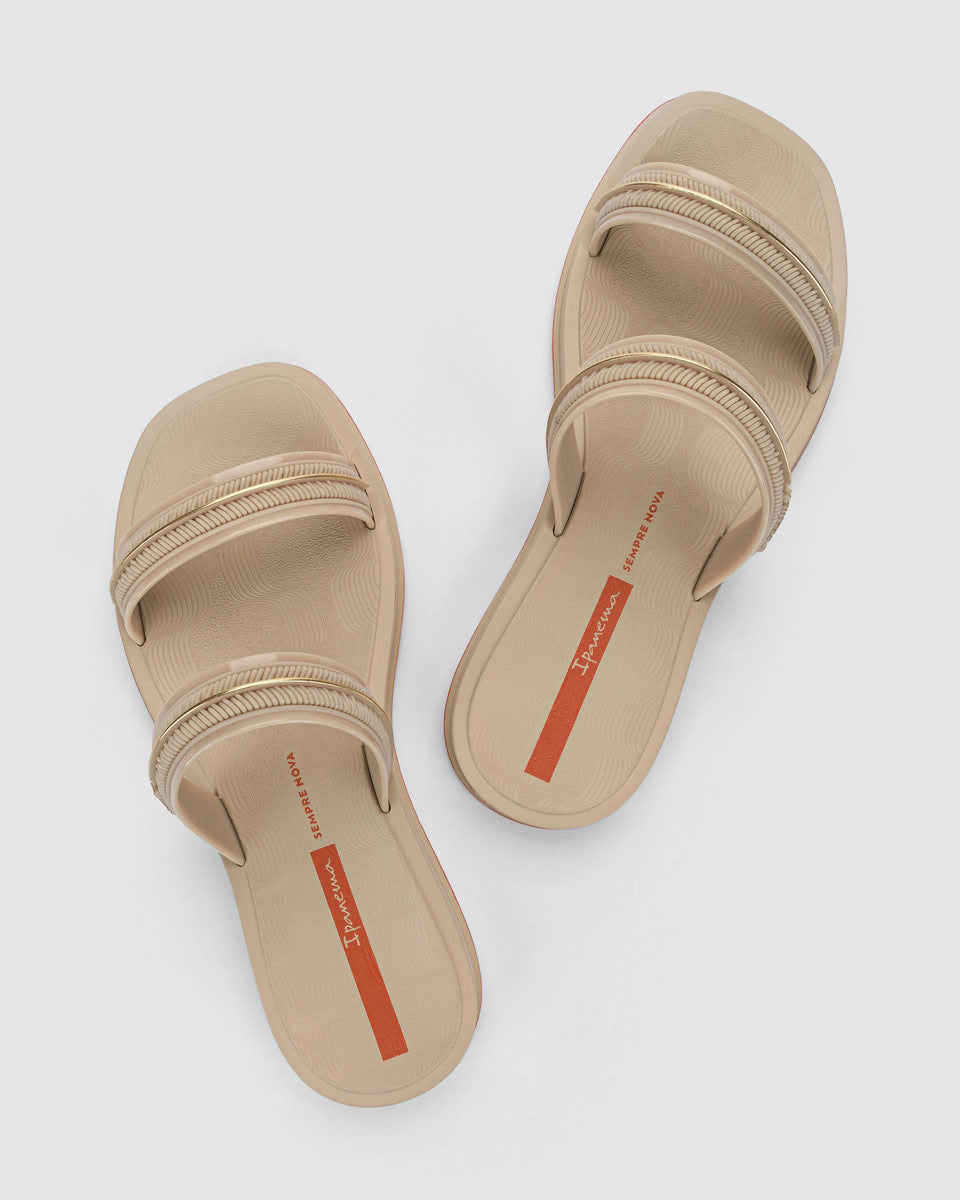 Sandalia Mujer Beige Glow Slide 520 Ipanema