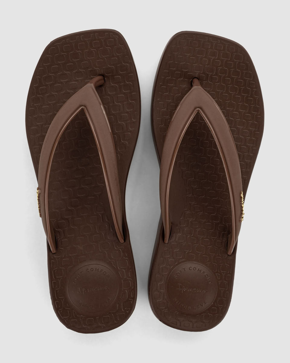 Sandalia Mujer Chocolate Pluma Up Ipanema