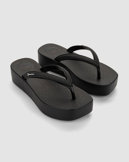 Sandalia Mujer Negro Pluma Up Ipanema