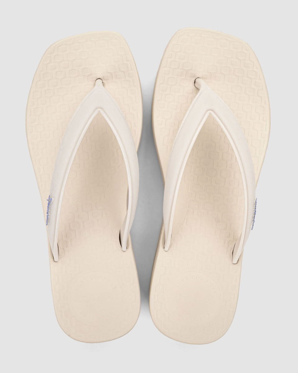 Sandalia Mujer Beige Pluma Up Ipanema