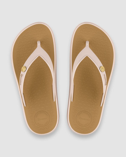 Sandalia Mujer Beige Pluma Anatomica Ipanema
